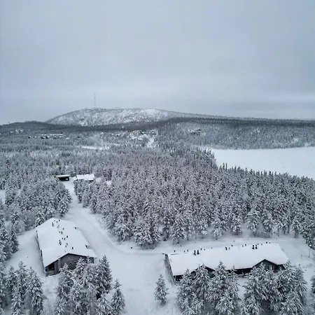 Kotomaenty 4, Rukan Luonnon Keskellae - Sauna, Wifi, Sisaeltaeae Siivouksen * Kuusamo
