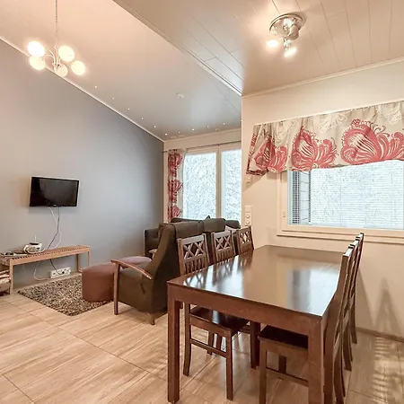 Kotomaenty 4, Rukan Luonnon Keskellae - Sauna, Wifi, Sisaeltaeae Siivouksen