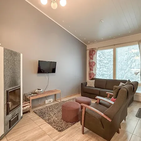 Kotomaenty 4, Rukan Luonnon Keskellae - Sauna, Wifi, Sisaeltaeae Siivouksen * Kuusamo