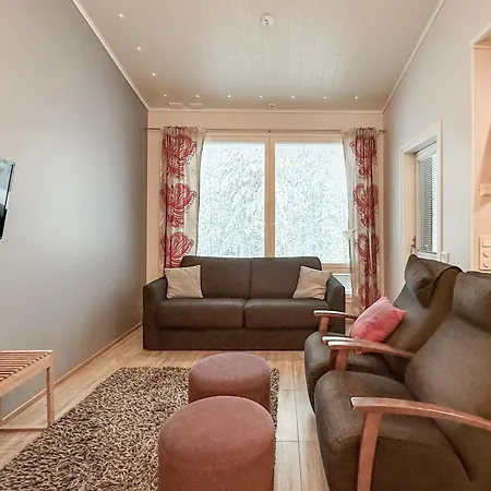 Kotomaenty 4, Rukan Luonnon Keskellae - Sauna, Wifi, Sisaeltaeae Siivouksen Apartamento Kuusamo