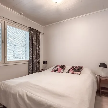 Kotomaenty 4, Rukan Luonnon Keskellae - Sauna, Wifi, Sisaeltaeae Siivouksen *