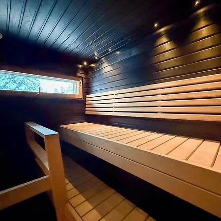 Kotomaenty 4, Rukan Luonnon Keskellae - Sauna, Wifi, Sisaeltaeae Siivouksen