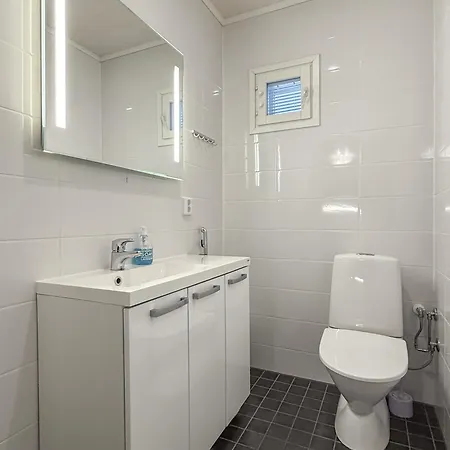 Kotomaenty 4, Rukan Luonnon Keskellae - Sauna, Wifi, Sisaeltaeae Siivouksen Appartement Kuusamo