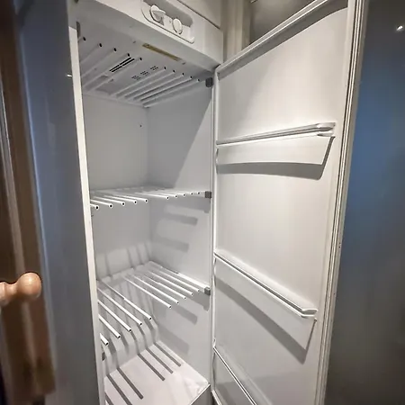 Kotomaenty 4, Rukan Luonnon Keskellae - Sauna, Wifi, Sisaeltaeae Siivouksen Appartement