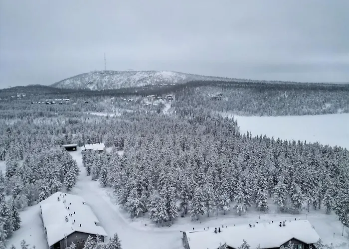 Kotomaenty 4, Rukan Luonnon Keskellae - Sauna, Wifi, Sisaeltaeae Siivouksen * Kuusamo