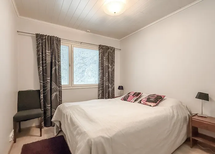 Kotomaenty 4, Rukan Luonnon Keskellae - Sauna, Wifi, Sisaeltaeae Siivouksen * Kuusamo